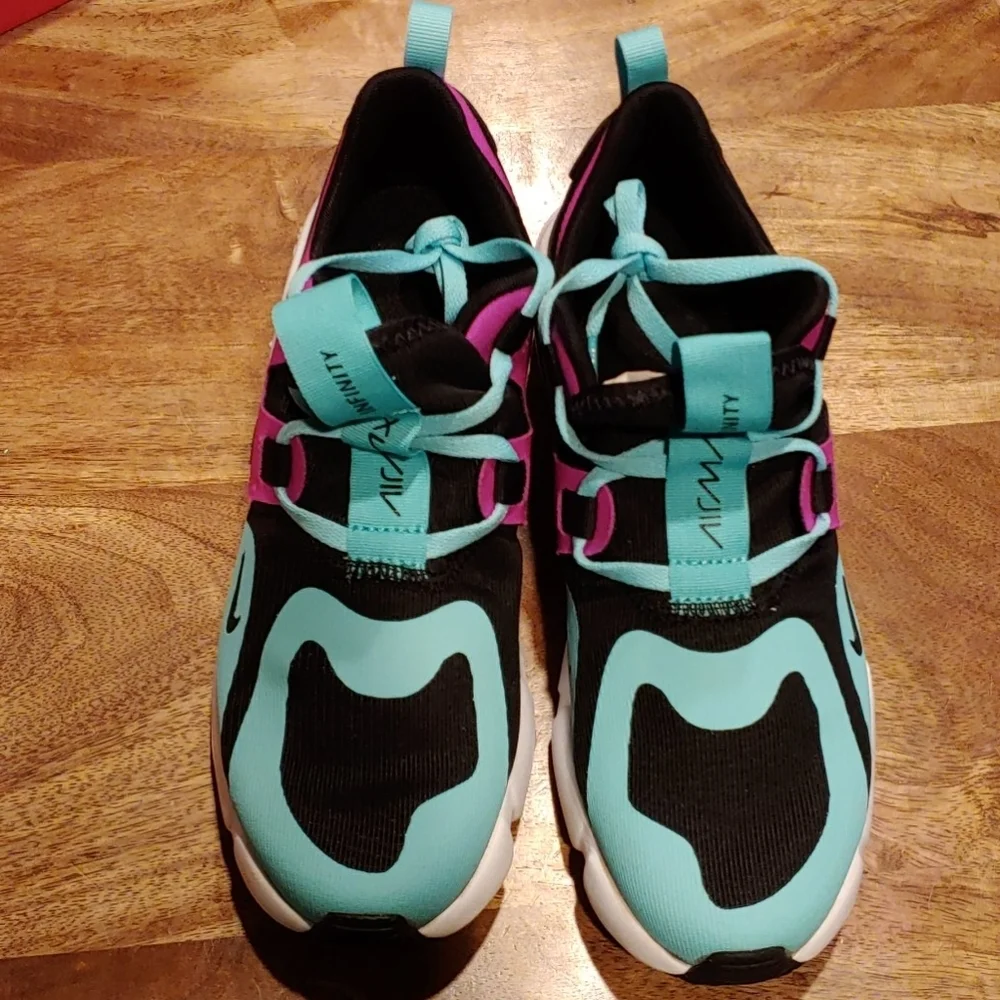 Nike Air Max Infinity Shoes
